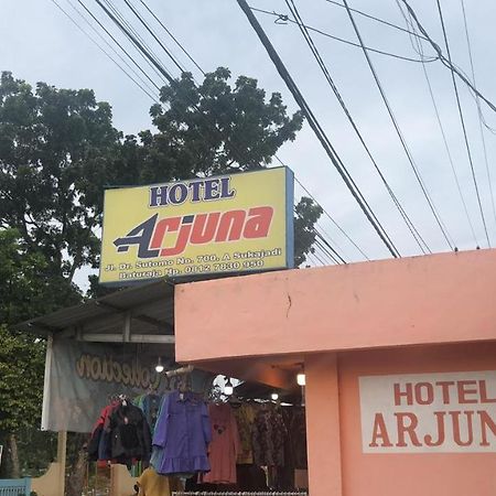 Baturaja  Hotel Arjuna מראה חיצוני תמונה
